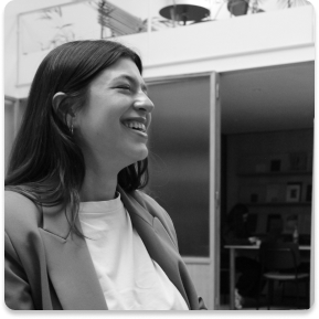 Equipo creativo de Grool Studio especializado en diseño y marketing digita