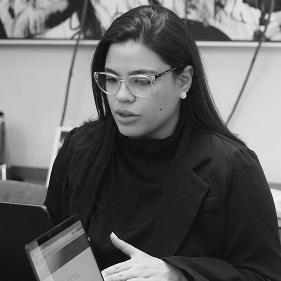 Equipo creativo de Grool Studio especializado en diseño y marketing digita